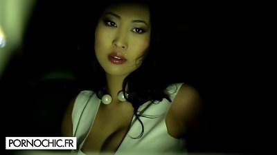 Sharon Lee receives intense anal penetration