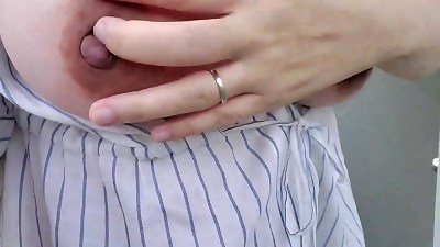 A married woman enjoys solo play outdoors and experiences a climactic orgasm with a gushing finish. Watch the complete scene at https://www.xvideos.red/channels/aika-frau