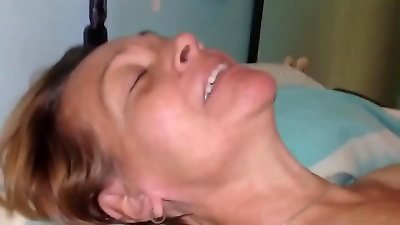 SE&Ntilde; Colombian hippy teaches pleasure moaning and reaching orgasm