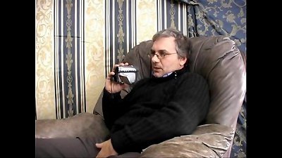 Insecto - Unclean behavior in a family setting (Italian home video)