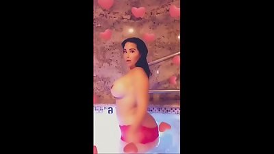 Alexandra Uchi's twerking performance continues.