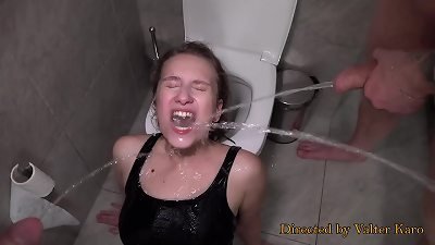 Anastasia Misterss enjoys double penetration in her backdoor - orgasmic