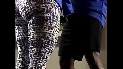 A mother with a large buttocks is unfaithful to her spouse with her fitness instructor